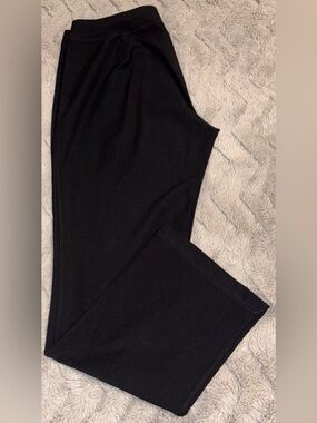 Eileen Fisher black stretch crepe pull-on bootcut leg dress pants Size Medium